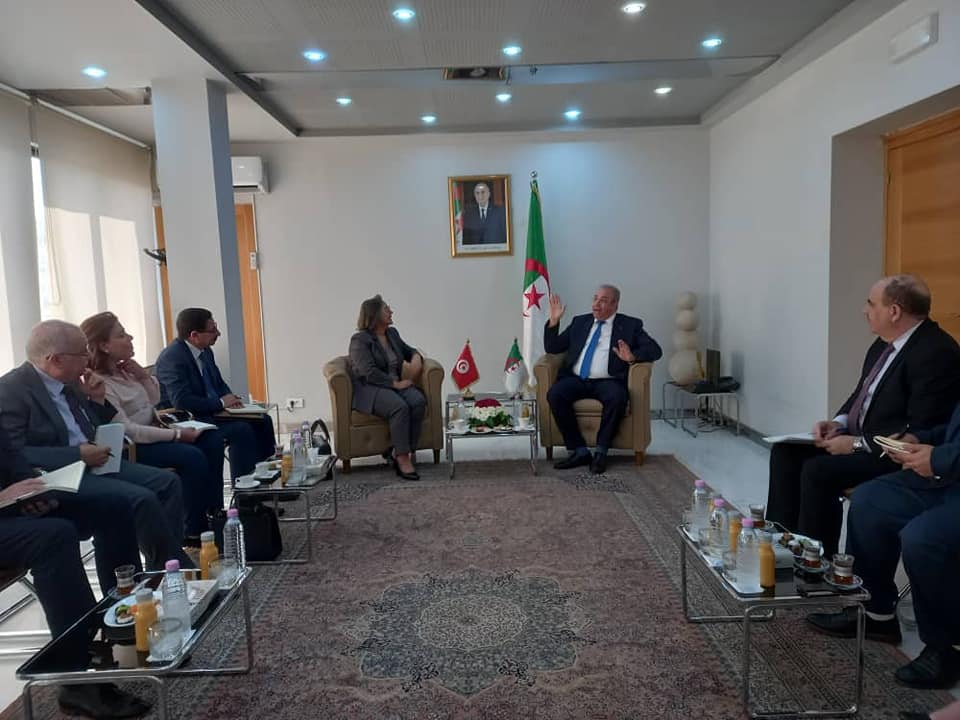 اتفاق جزائري تونسي على إطلاق صندوق تمويل للمؤسسات الصغيرة