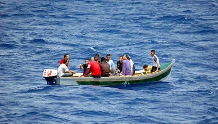 المهدية.. انقاذ 15 شخصا من جنسيات افريقية كانوا يحاولون اجتياز الحدود البحرية خلسة