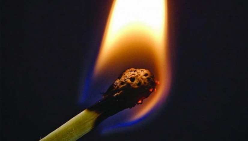 القيروان.. أب يضرم النار في جسده 