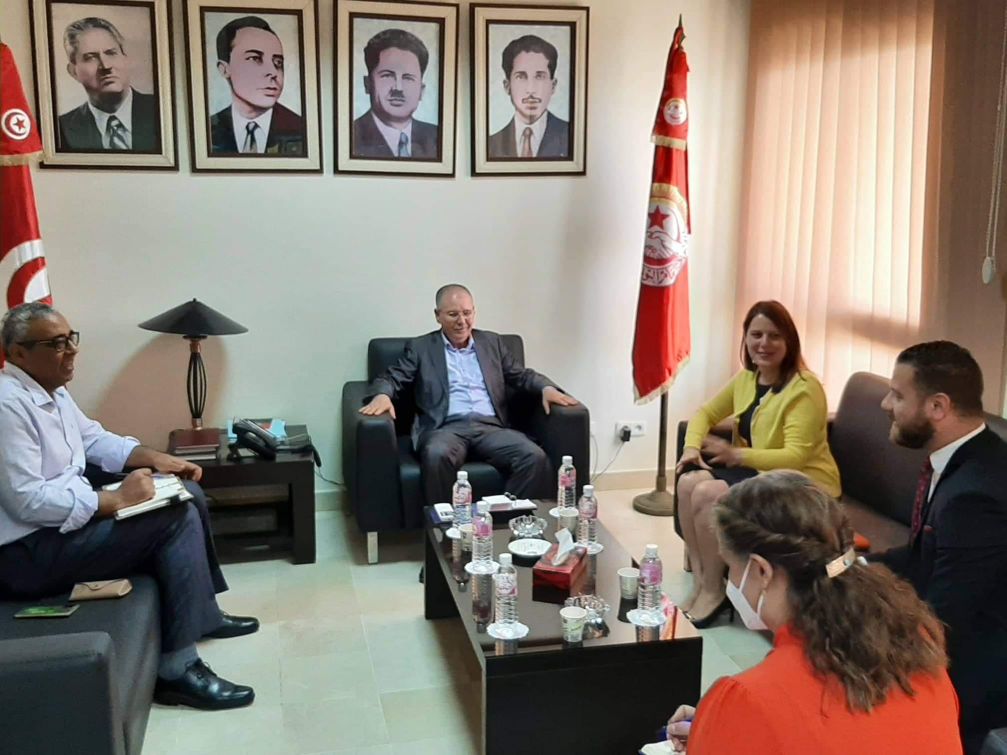 في لقائها بالطبوبي.. القائمة بالأعمال بالسفارة الأمريكية تؤكد أهمية تشريك مختلف الأطياف التونسية في عملية الإصلاح الاقتصادي 