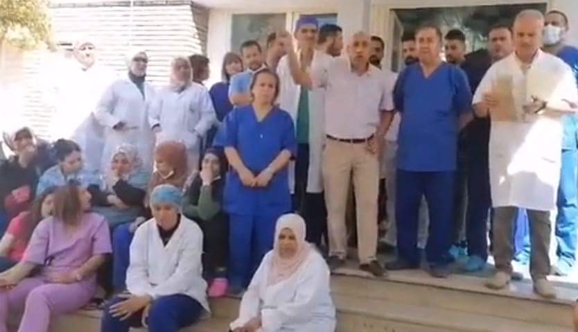   بسبب تردي الوضع الصحي بالمؤسسات الصحية..وقفة إحتجاجية للإطار الطبي و الشبه الطبي بوحدة الأغالبة بالقيروان 