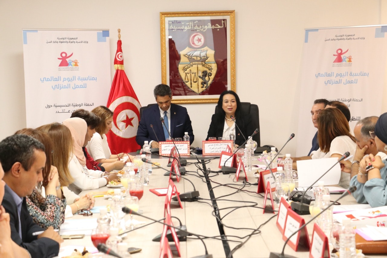 نحو بعث لجنة مشتركة لإعداد أنموذج عقد شغلي موحّد في مجال العمل المنزلي...