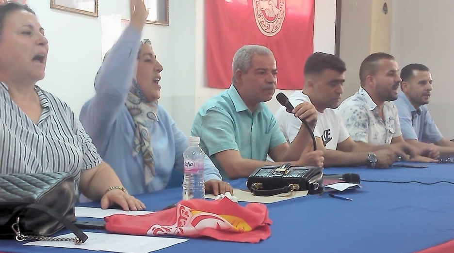 الكاتب العام للاتحاد الجهوي للشغل ببنزرت يؤكد نجاح الإضراب بنسبة 90 بالمائة   