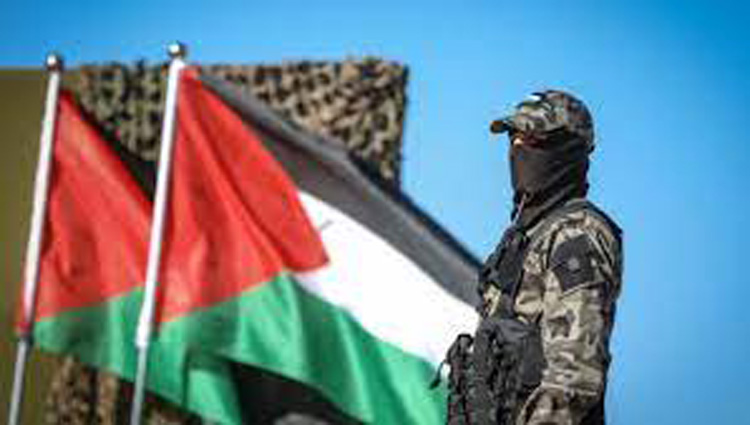 المقاومة الفلسطينية تسيطر على منطاد عسكري إسرائيلي سقط داخل غزة