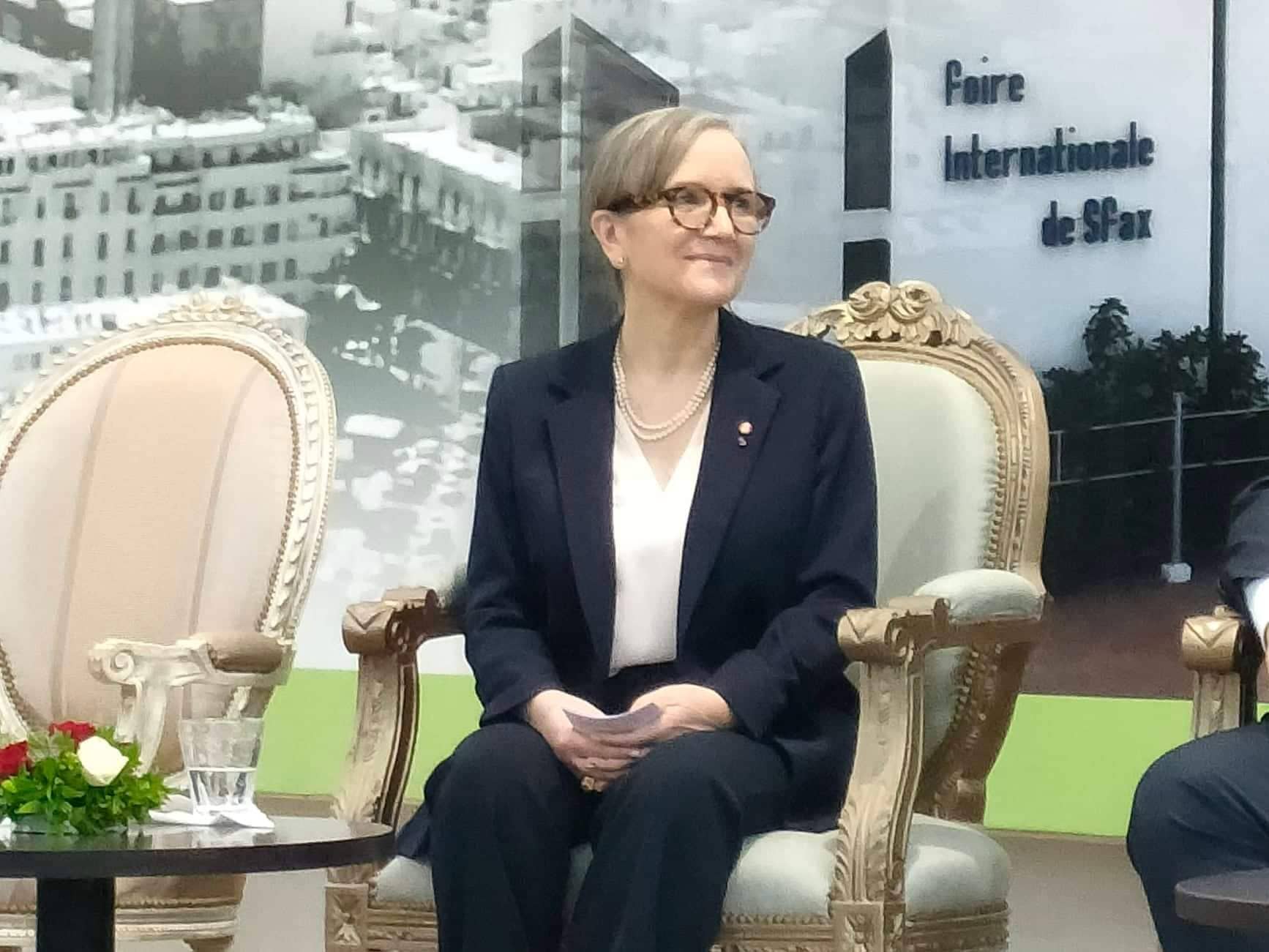  رئيسة الحكومة خلال إفتتاحها معرض صفاقس الدولي : قريبا ..مجلس وزاري للتسريع في المشاريع العالقة 