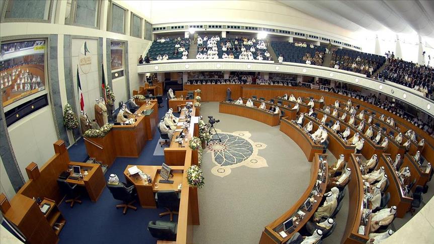 الكويت: حل البرلمان والدعوة لإجراء انتخابات عامة