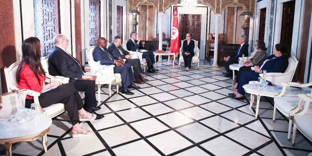 رئيسة الحكومة تستقبل وفدا عن البنك الدولي والمؤسسة المالية الدولية