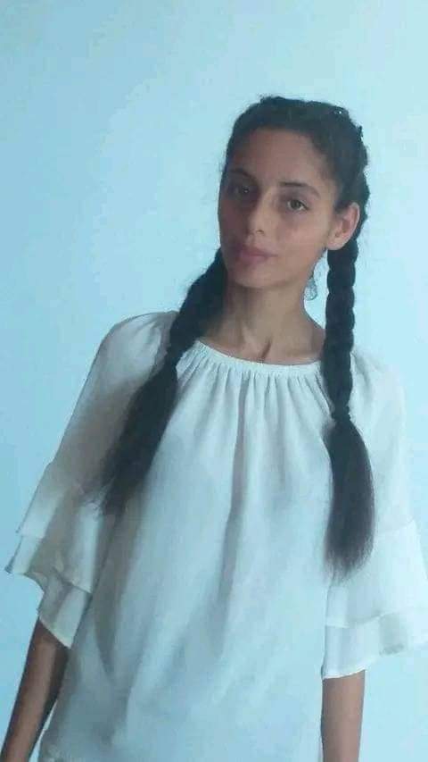 حاسي الفريد .. هدير نصري نموذج التميز في الباكالوريا بالمناطق المفقرة.. وتقول من الأماكن المنسية "أنا هنا"  