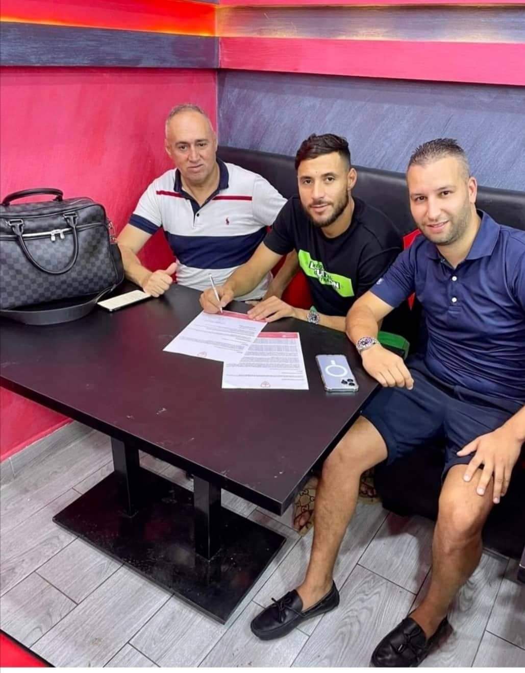 يوسف البلايلي يمدد عقده مع براست لموسمين