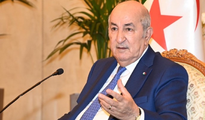 الرئيس الجزائري يصدر عفوا عاما في الذكرى الـ60 للاستقلال