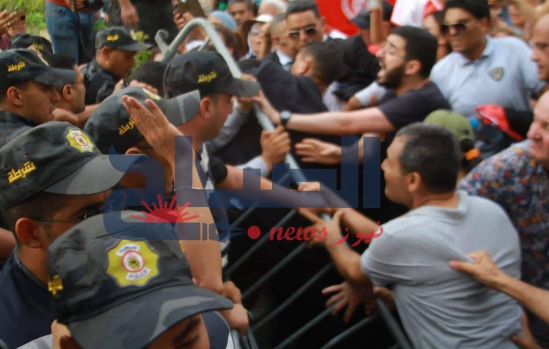 الدستوري الحر: "عملية القمع الوحشية أسفرت عن جروح وأضرار متفاوتة لدى قياداتنا"..