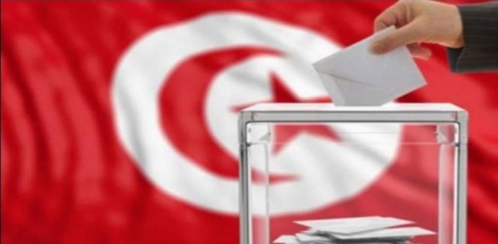 المنسق الجهوي للهيئة الفرعية  للإنتخابات صفاقس 1و2 ل"الصباح نيوز ".. : اليوم تلقينا المواد الإنتخابية ولم نلاحظ إخلالات خطيرة في حملة الإستفتاء"