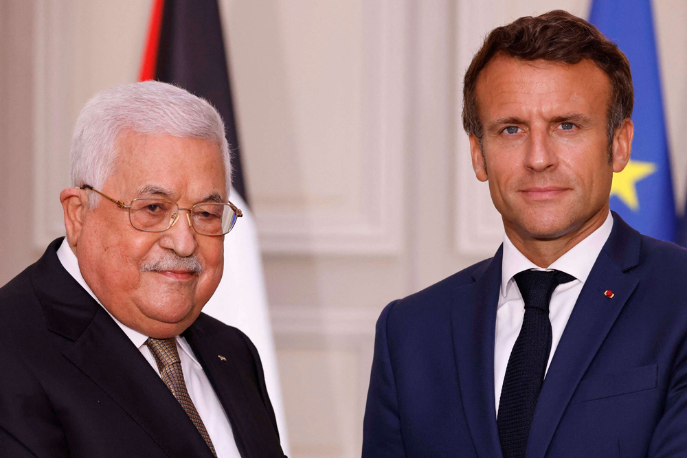  ماكرون يدعو خلال لقائه عباس لاستئناف الحوار الإسرائيلي الفلسطيني