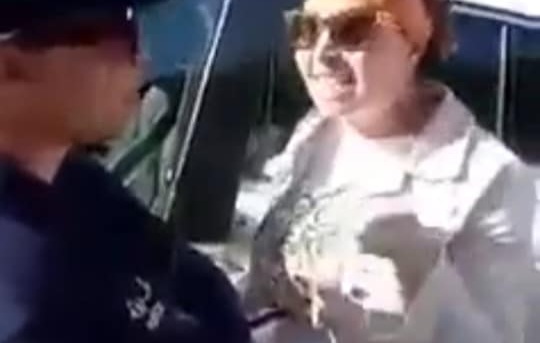 ظهرت على مقطع فيديو ..إيقاف سيدة  تسببت في "حالة من الفوضى بالعاصمة.."