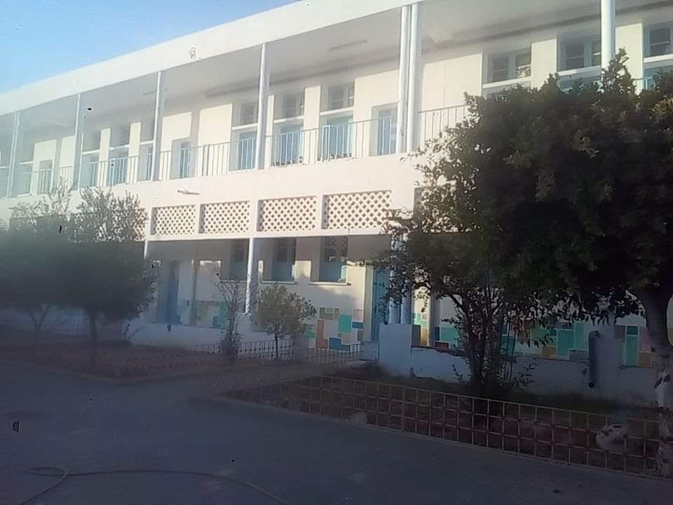  مخالفة انتخابية في قابس :سيغما كونساي تجري سبر آراء داخل مركز اقتراع