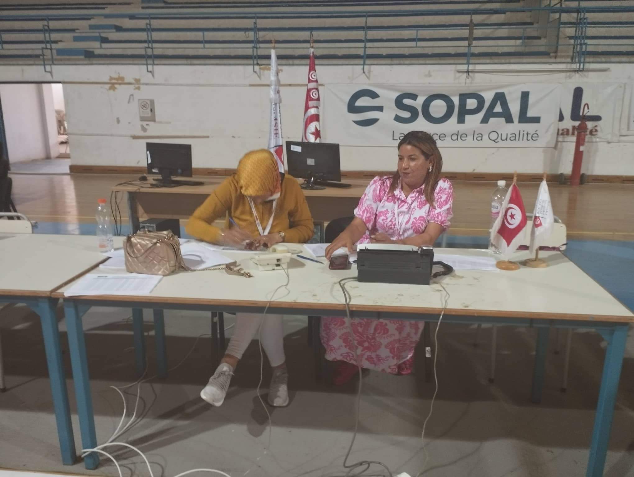 عون دعم الخدمات الإدارية والتقنية بهيئة إنتخابات صفاقس 1 لـ"الصباح نيوز" :جاهزون لإستقبال عملية تجميع وفرز الأصوات" 