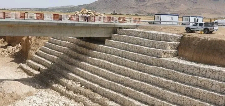  بكلفة 4٫4 مليون دينار ..دخول جسر وادي شداد الرابط بين تالة وولاية الكاف حيز الاستغلال 