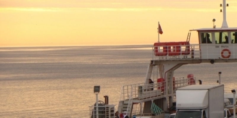  بين جربة والجرف ..البحث متواصل عن شاب القى بنفسه من "البطاح"   