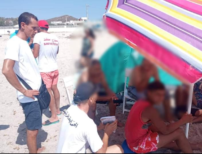 نابل.. الحماية المدنية تؤمن حصة تحسيسية للمصطافين بشاطئ الهوارية 