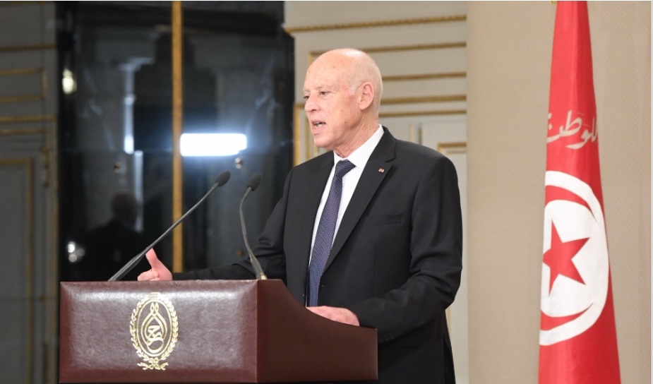 سعيد: نتمسك بلغة الضاد.. 
