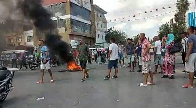    اصحاب" رخص  بيع الدخان" بدوار هيشر يحتجون بسبب القباضة   المالية