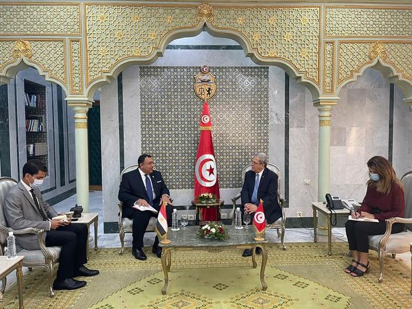 الجرندي يستقبل السفير المصري بتونس