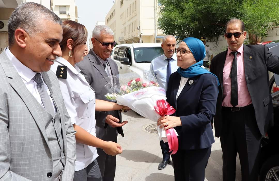    وزيرة العدل تؤدي زيارة إلى مقر الهيئة العامة للسجون والإصلاح