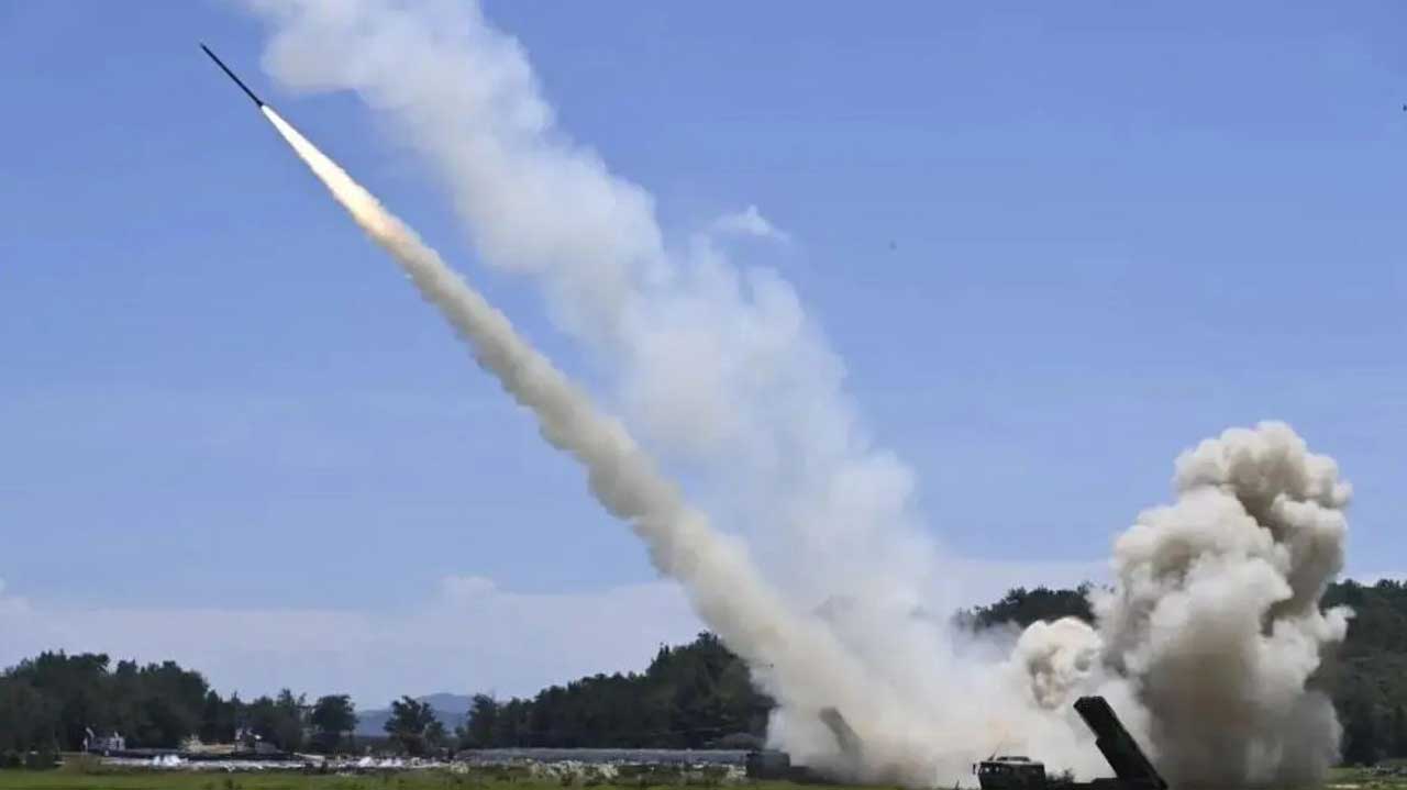 قادر على حمل سلاح نووي.. واشنطن تختبر صاروخ "مينيتمان 3" العابر للقارات