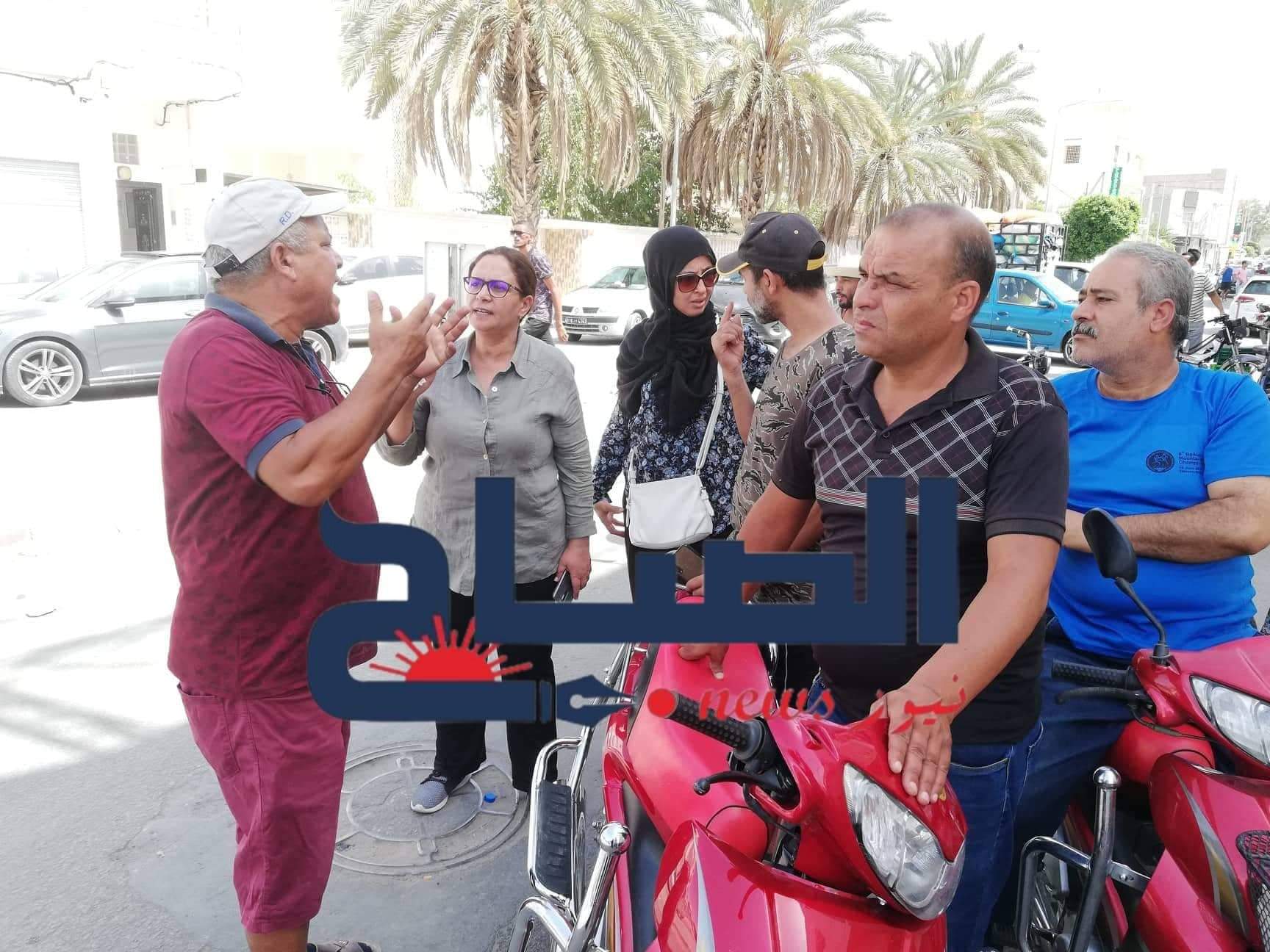 قفصة .. متساكنو حي الدوالي يحتجون على الانقطاع المتواصل للماء 