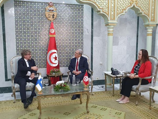 لقاء وزير الخارجية بسفير فنلندا