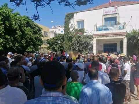 استقبال شعبي لرئيسة بلدية طبرقة