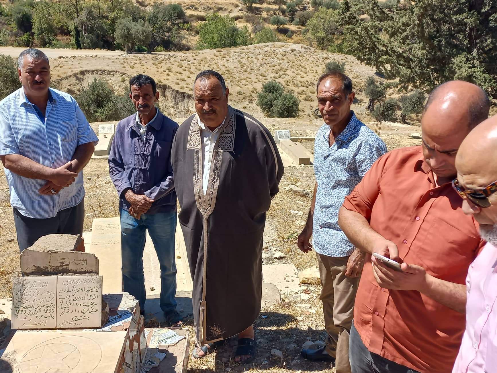 في زيارة إلى قبره "المنسي":  استياء عميق.. ومطالبة بإعادة الاعتبار للمناضل علي بن عمار العياري