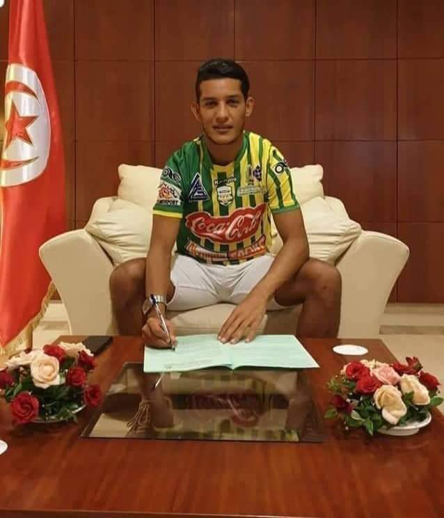 قوافل قفصة .. سيف الدين الكنزاري يوقع لمدة موسمين
