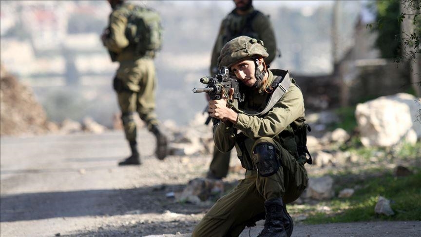 استشهاد فلسطيني وإصابة آخرين بالضفة الغربية المحتلة
