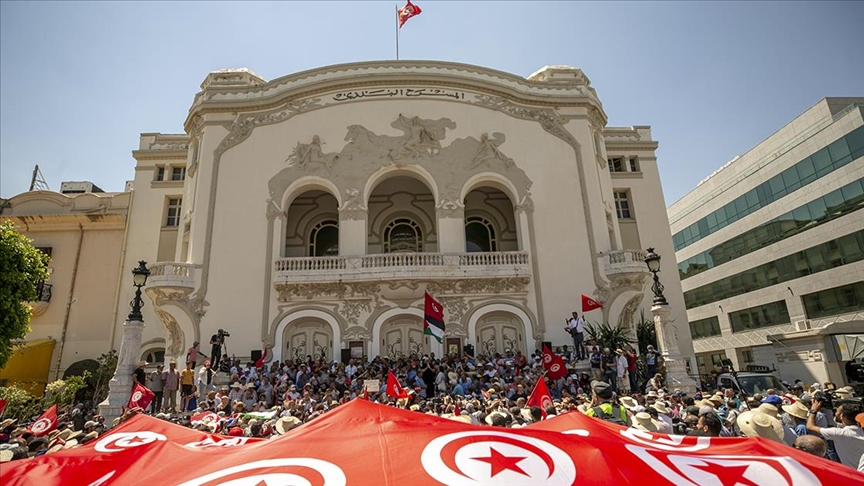  "الصباح" ترصد مواقف وآراء الأحزاب من القانون الانتخابي.. المعارضة بين الرفض والطعن.. والموالاة دون موقف واضح