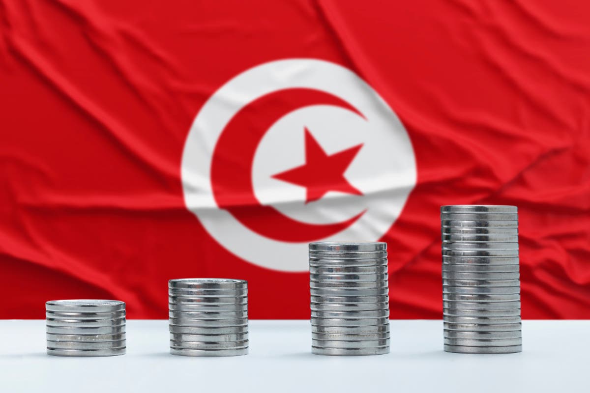 تراجع الترقيم السيادي وانزلاق سعر صرف الدينار وراء أزمة قطاع المحروقات!