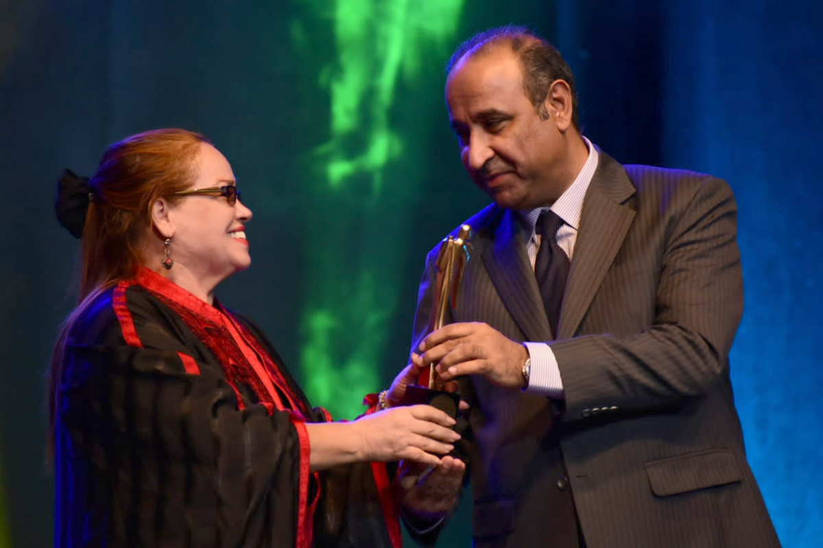 الممثلة دليلة المفتاحي من بين المكرّمين في مهرجان بغداد الدولي للمسرح