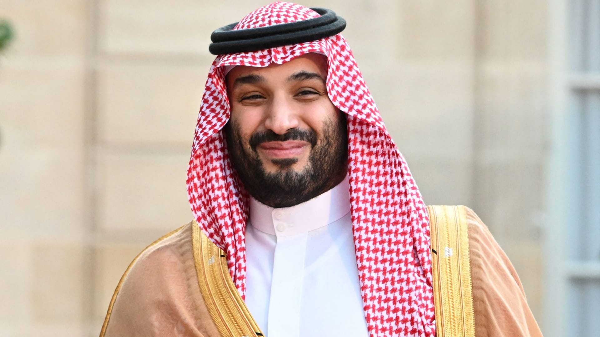 ولي العهد السعودي يتخلف عن حضور القمة العربية