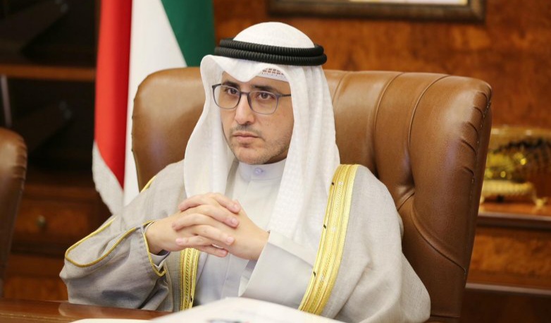 وزير خارجية الكويت أول رئيس دبلوماسية يصل إلى الجزائر