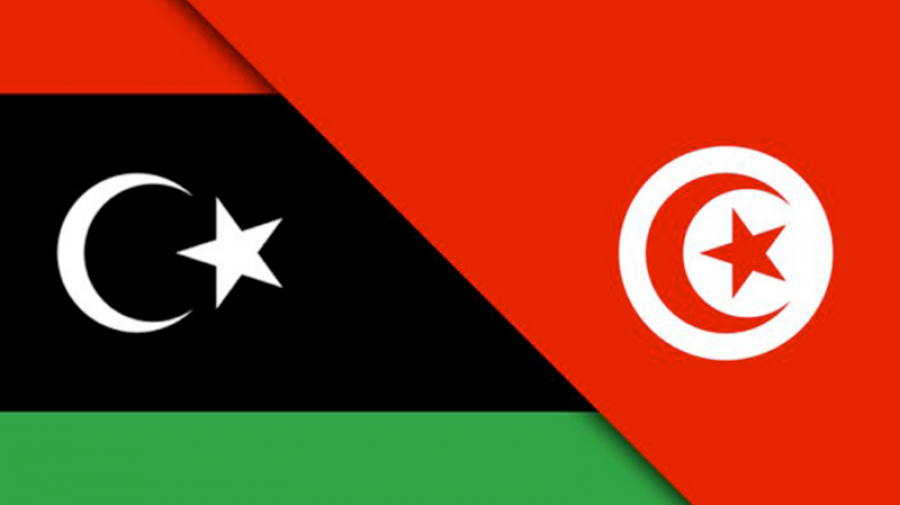 ليبيا تمنح شحنة بنزين لتونس لدعمها في أزمة الوقود