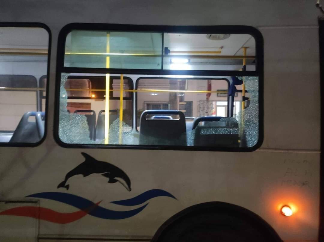   براكاج" لحافلة بواسطة أسلحة بيضاء  وترويع المسافرين في بنزرت "