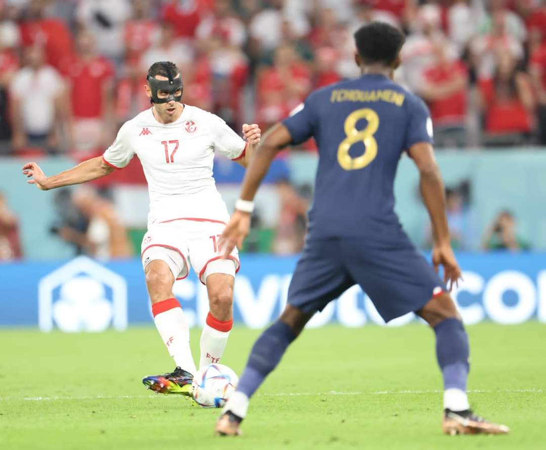 بوروسيا دروتموند واشبيلية يريدان الياس السخيري 