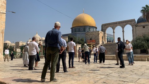  مصادر فلسطينية: عشرات المستوطنين يقتحمون المسجد الأقصى