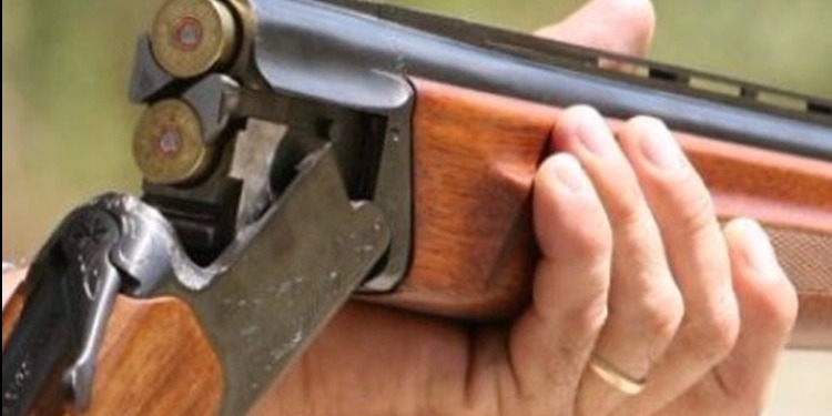   قفصة .. مسلح ببندقية صيد يسطو على فرع  بنكي و يلوذ بالفرار 