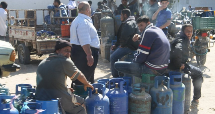 نقص بنسبة 60% ومعاناة في مختلف الولايات .. أزمة قوارير الغاز المنزلي تطل مجددا... !!