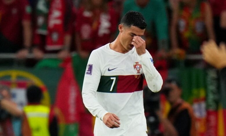 على خطى نيمار.. رونالدو يغادر المونديال باكيا