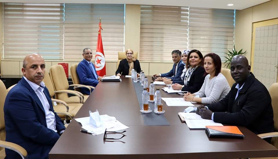 وزيرة العدل تدعو إلى تسريع انتداب المدير الاداري والمالي لتعاونية أعوان وزارة العدل والمؤسسات الخاضعة لها 