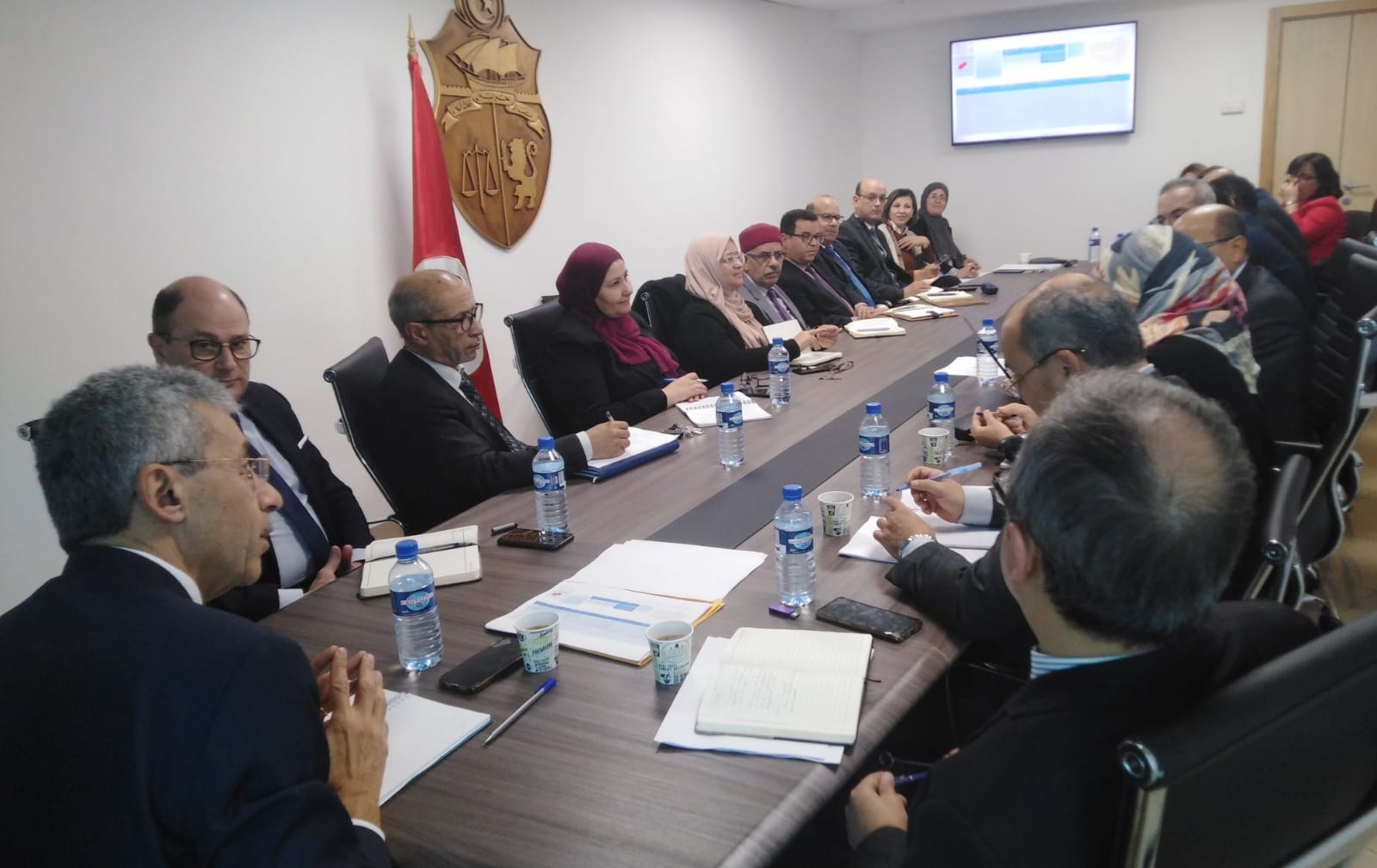 صعوبات تنفيذ المشاريع العمومية المهيكلة الممولة في إطار التعاون الدولي محور جلسة في وزارة الاقتصاد