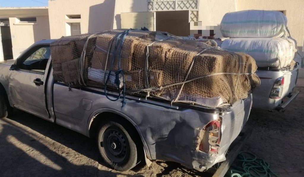 ضبط شاحنتين  محملتين بكمية من الشعير والخضر بغاية الإحتكار والمضاربة   