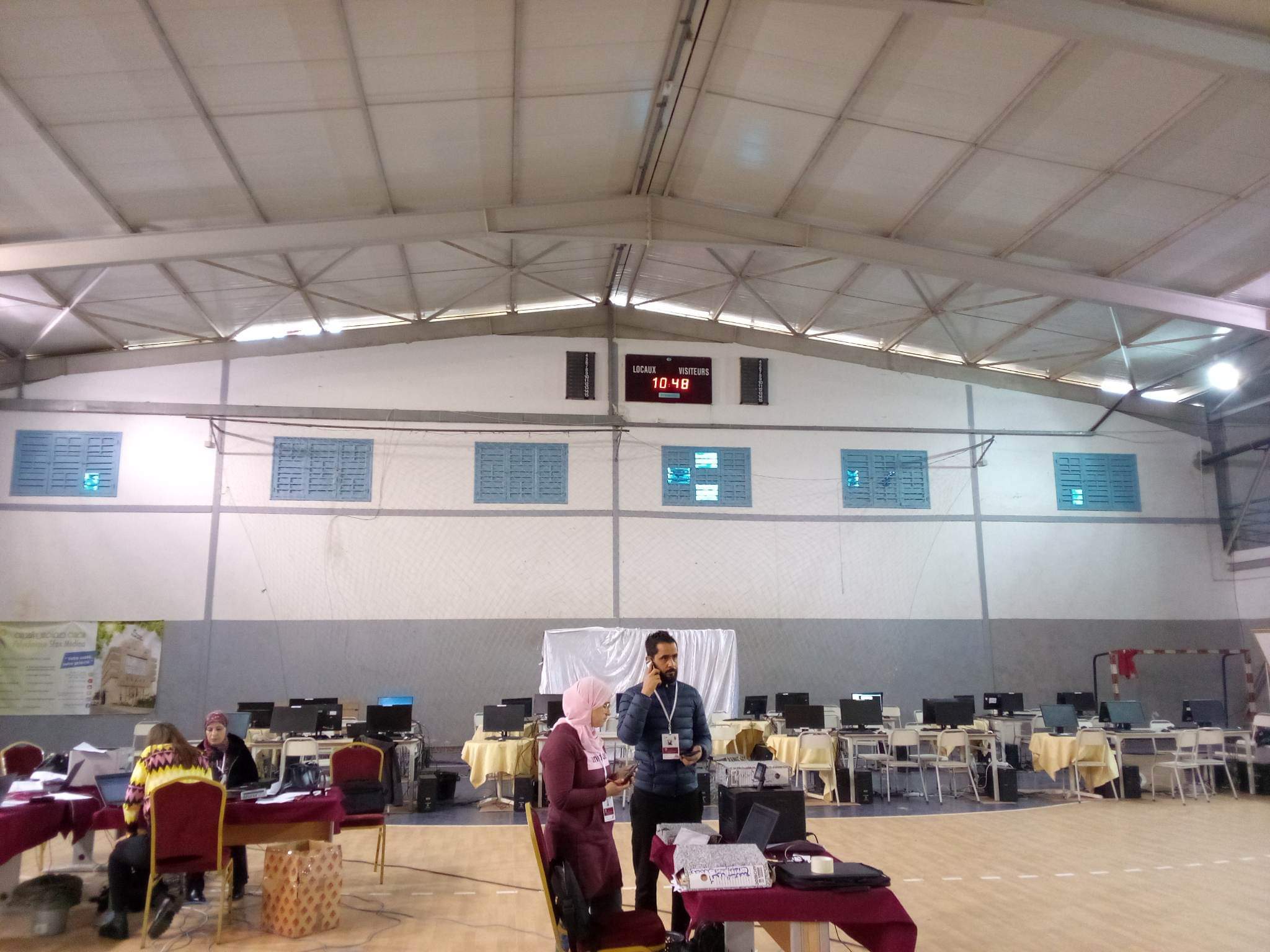 صور من قاعة العمليات وقاعة التجميع والفرز  بالشيحية التابعة للهيئة الفرعية للإنتخابات بصفاقس 1